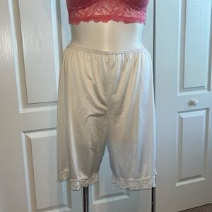 Plus Size Thigh Length Lacey Bloomers